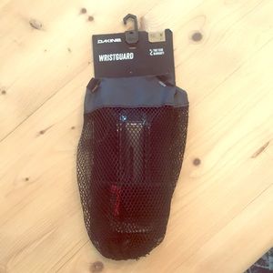 Wrist guards for snowboarding, rollerblading, etc